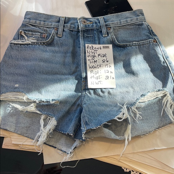 RE/DONE 70s High Rise Denim Shorts Skylight Destroy Light Wash Size 26 NWT - Picture 10 of 10